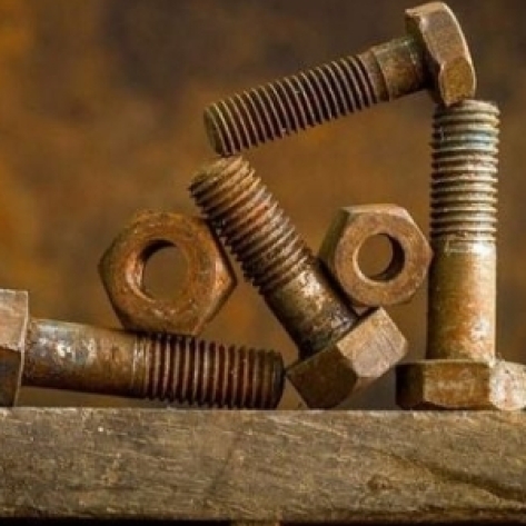 Hướng dẫn bảo quản bulong tránh rỉ sét: Quy trình chuẩn và các lưu ý kỹ thuật