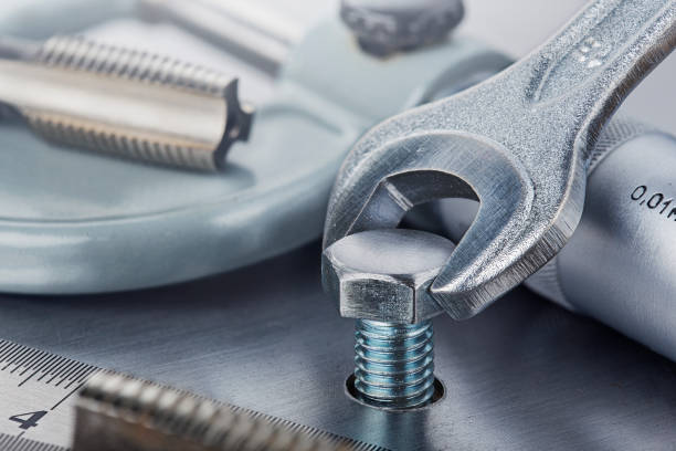 bulong-siet-luc-dung-trong-may-moc