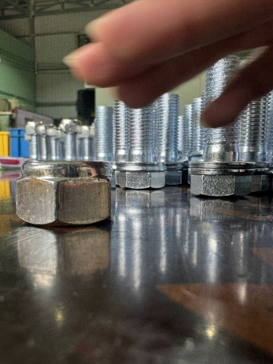 Lựa chọn vật liệu dựa trên môi trường làm việc